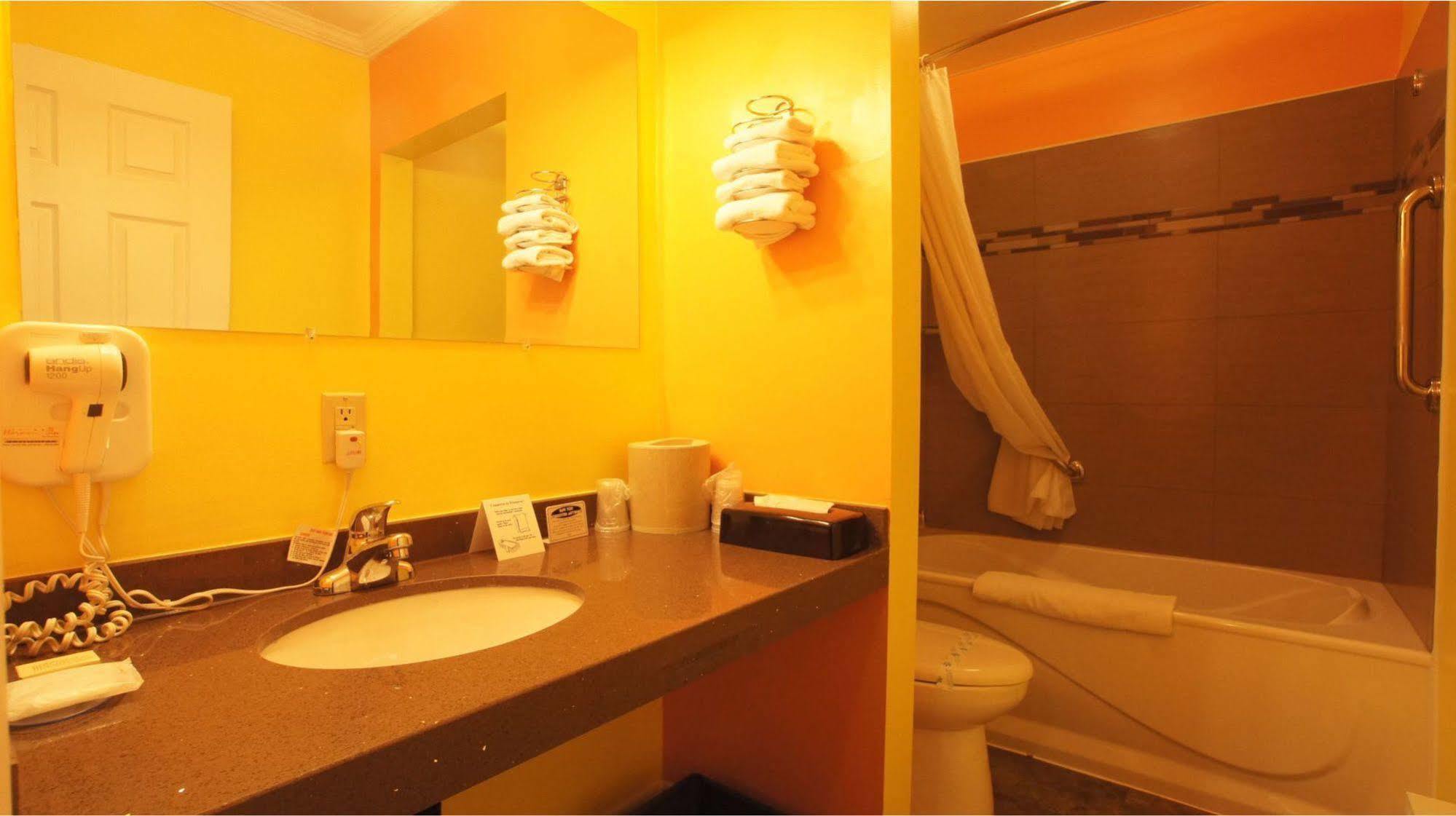 Harmony Inn Goderich Extérieur photo